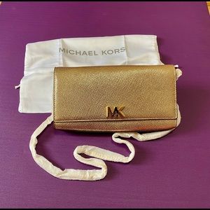 NWT MICHAEL KORS CHAIN WALLET